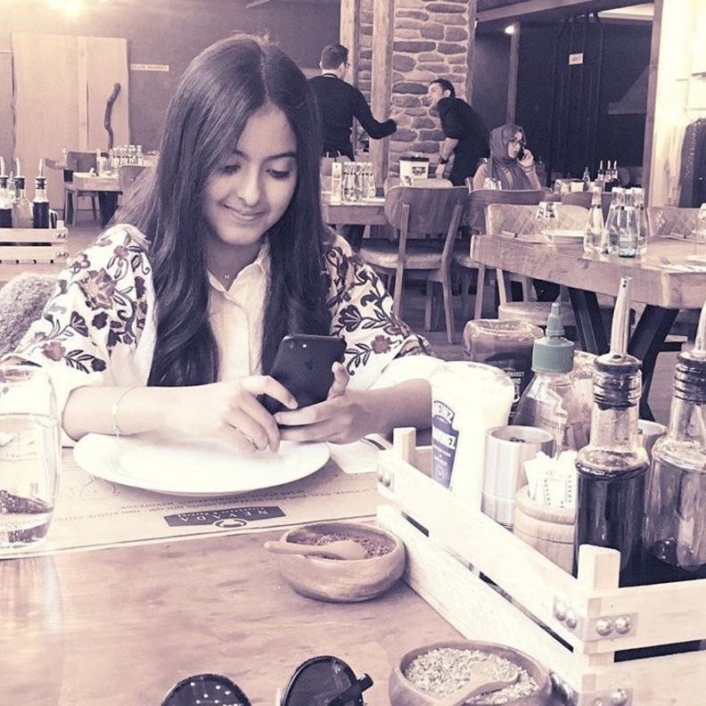 أخت أفنان الباتل المودل الطفولي الخاص لها 