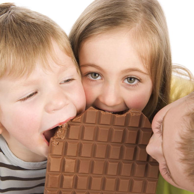 أضرار السكريات على الأطفال