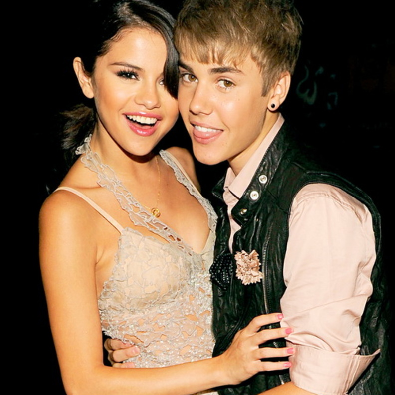  قصة حبهما اشتغلت العالم