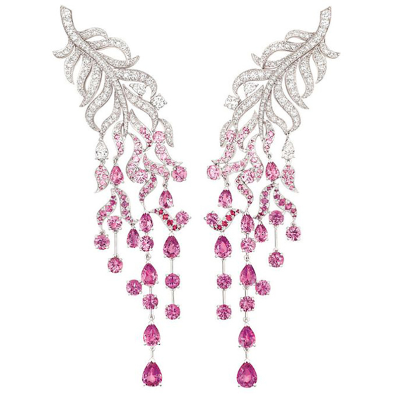 أقراط من شانيل ماس وياقوت وردي