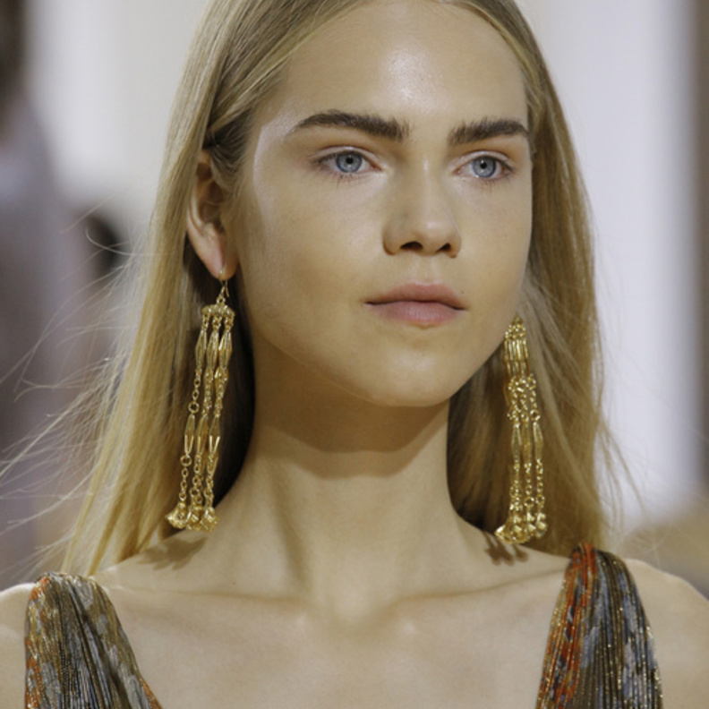 أقراط من Oscar de la Renta