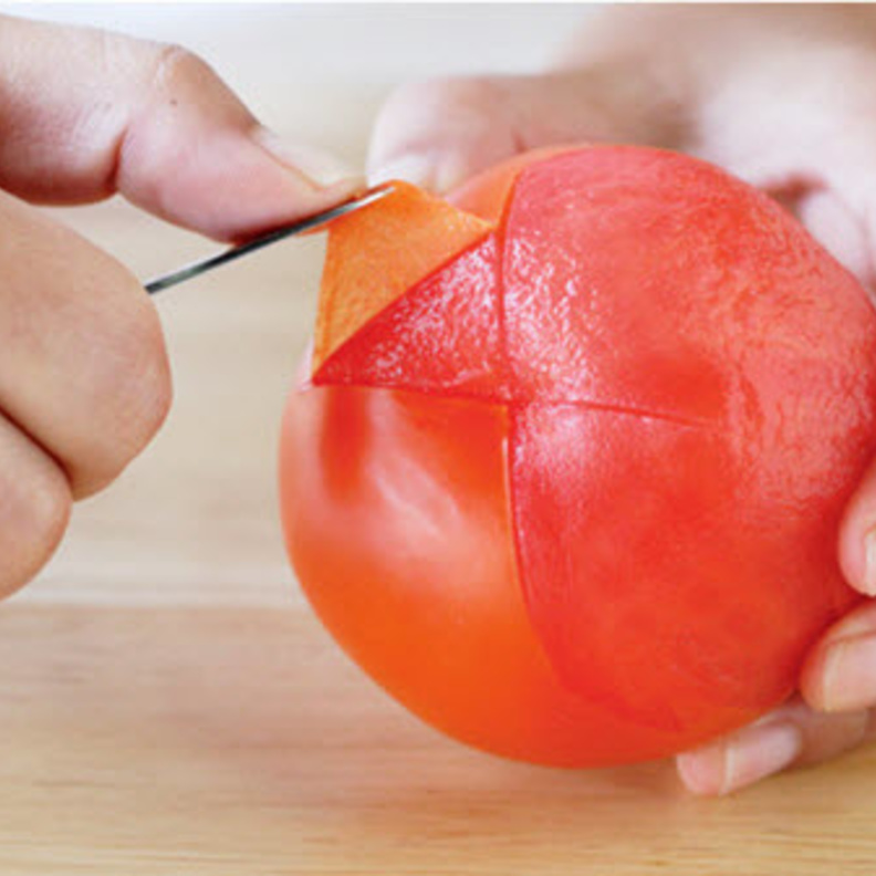 أكثر الفوائد الصحية نجدها في قشرة الطماطم