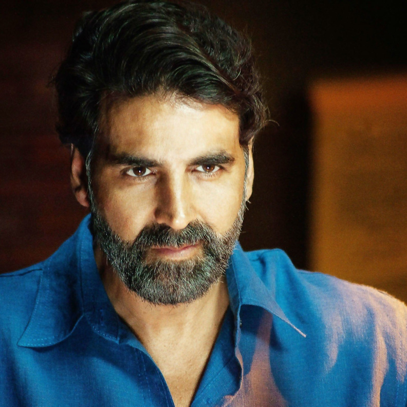 أكشاي كومار لا أتعالى على المخرجين وأنفذ ما يطلبونه