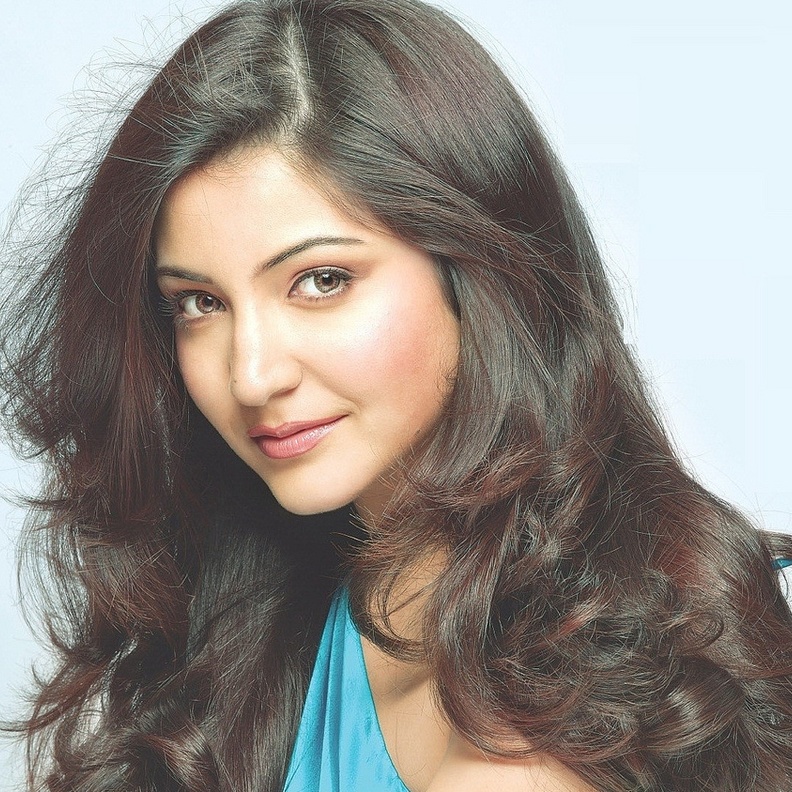 أنوشكا مثلت في 2016 مع سلمان خان و شاروحان