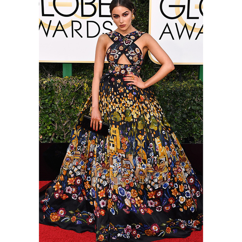 أوليفيا كولبو اختارت فستان معرق بالورود من زهير مراد