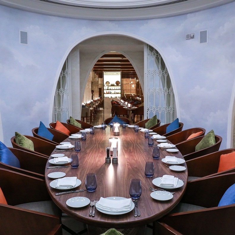 مطعم "أيامنا" في منتجع "أتلانتس النخلة" .. نكهات لبنانية تقليدية