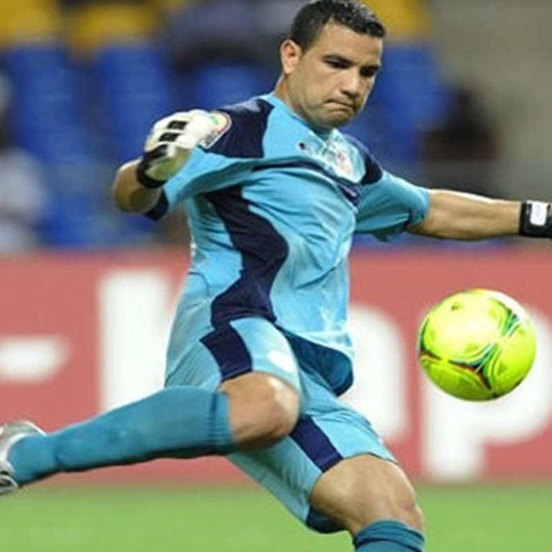 أيمن المثلوثي يعود لحراسة عرين نسور قرطاج