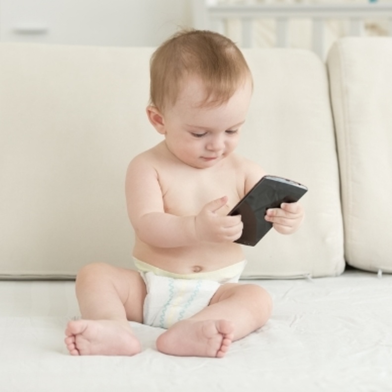 إحذري أن تكوني سبب إصابة طفلك بالحول بهذه الأخطاء 