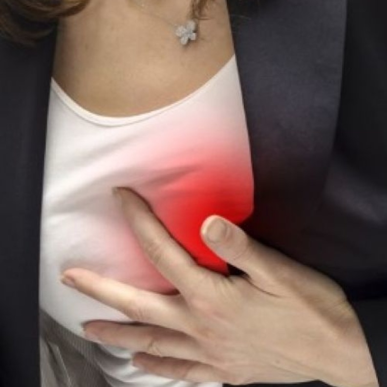 إفرازات الثدي من أعراض السرطان