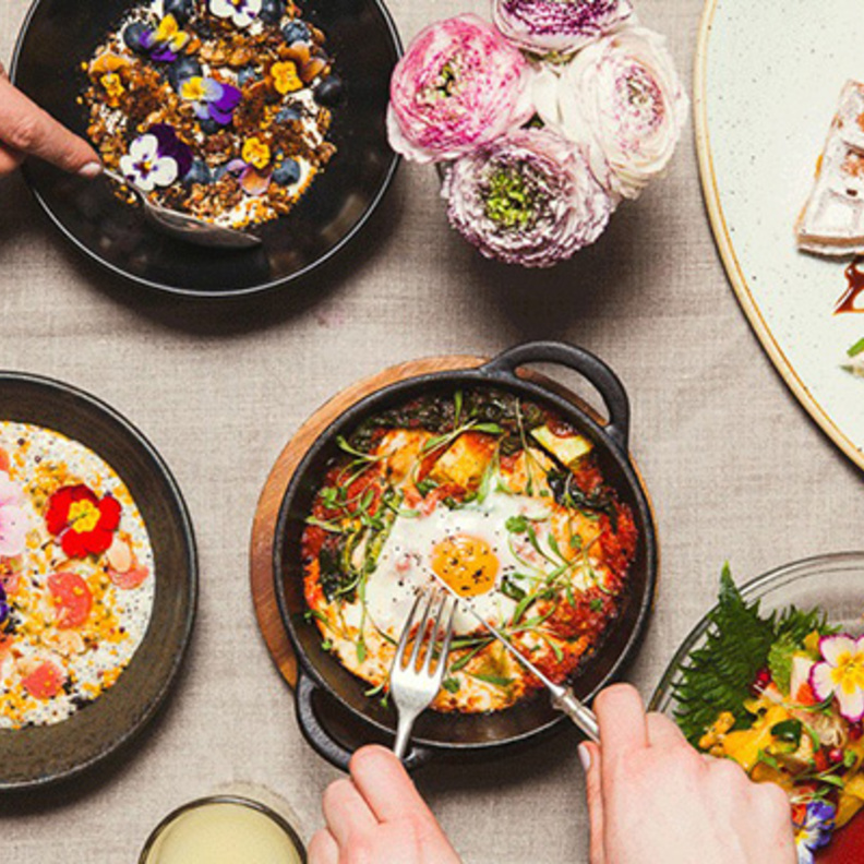 أجمل 5 أماكن لتناول وجبة إفطار صباحي في دبي