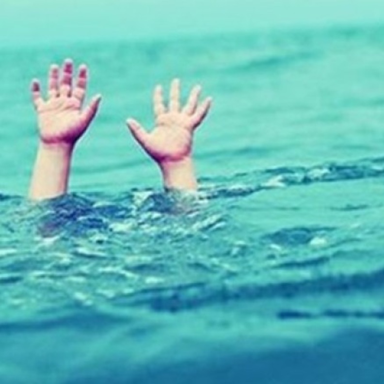 إنقاذ طفل غرق لمدة 41 دقيقة