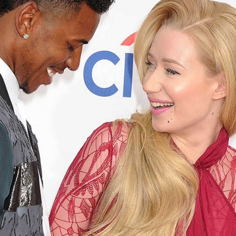 إيجي أزاليا ونيكي يونج