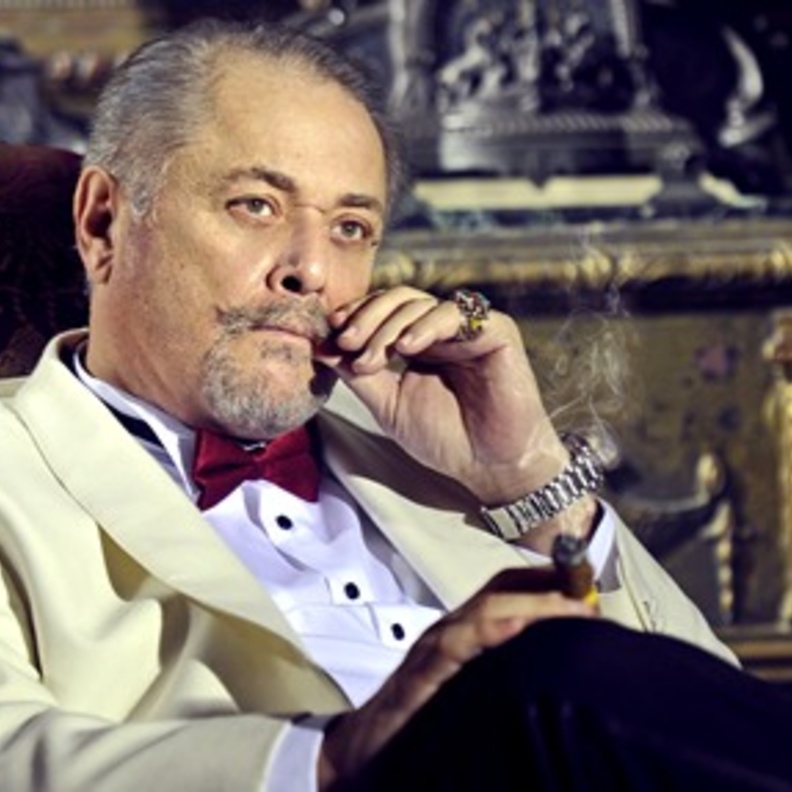 محمود عبد العزيز