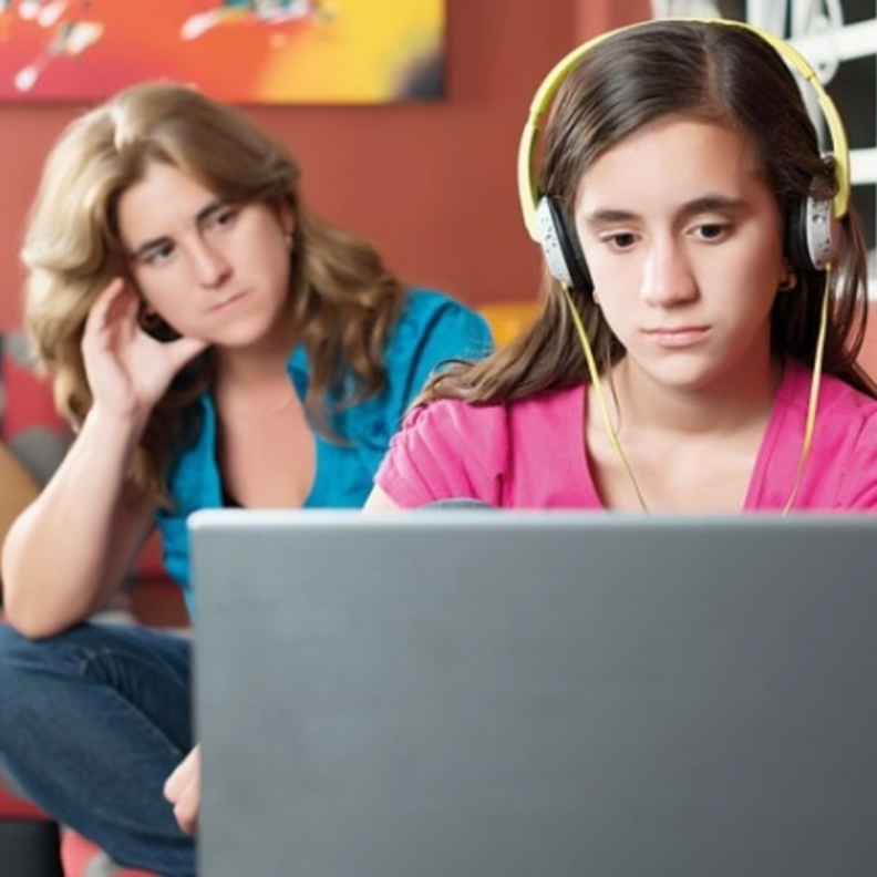 احذروا التجسس على الابناء