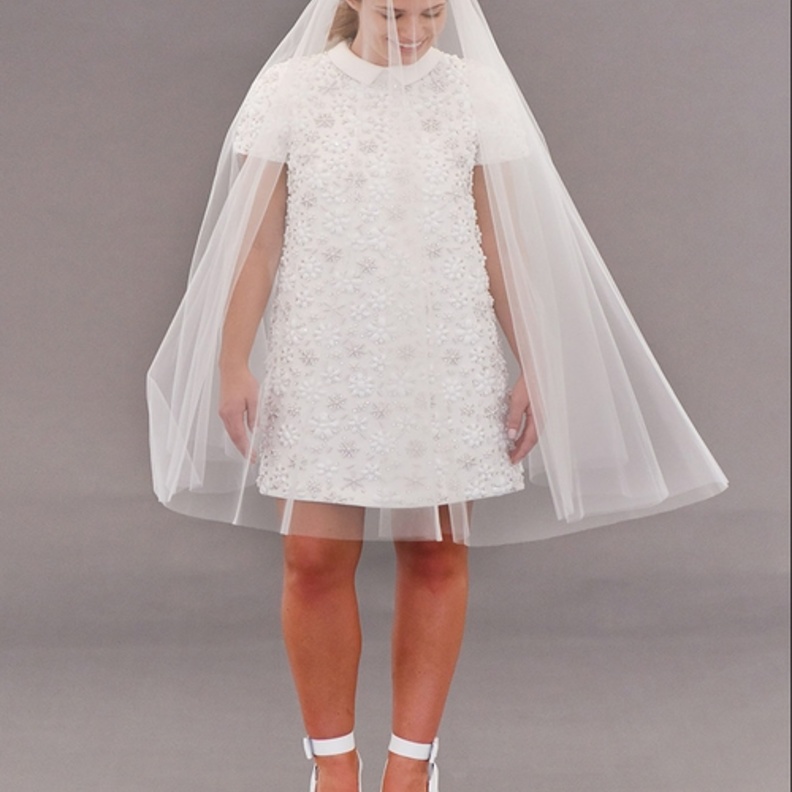 احذية العروس من مجموعة Victor and Rolf لخريف 2017