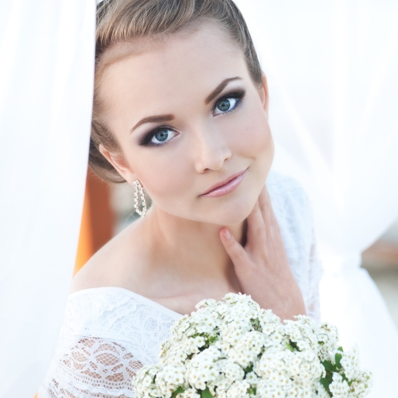 احصلي على بشرة ناعمة قبل العرس عن طريق استخدام الرمان