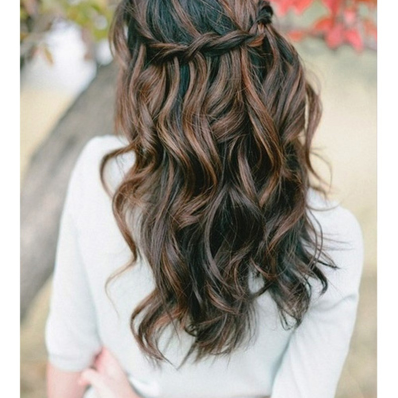 احصلي على شعرمجعد طبيعي بالظفائر