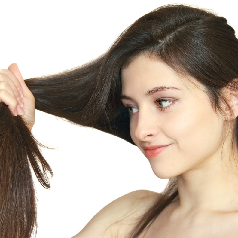 احمي شعرك من عوامل التلف المزعجة