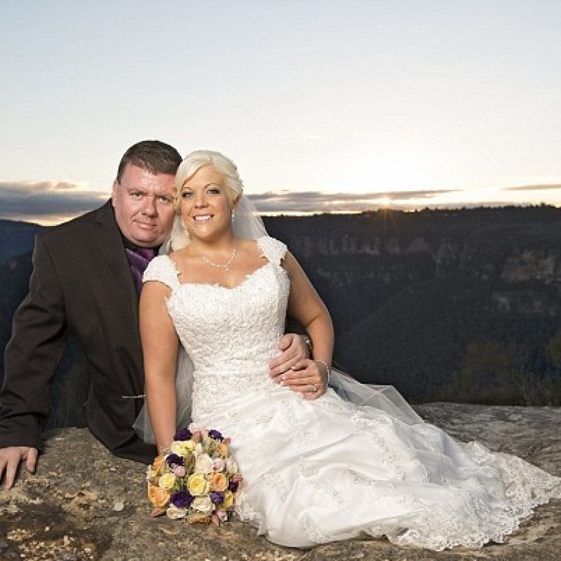 عروس تتزوّج مصور زفافها!