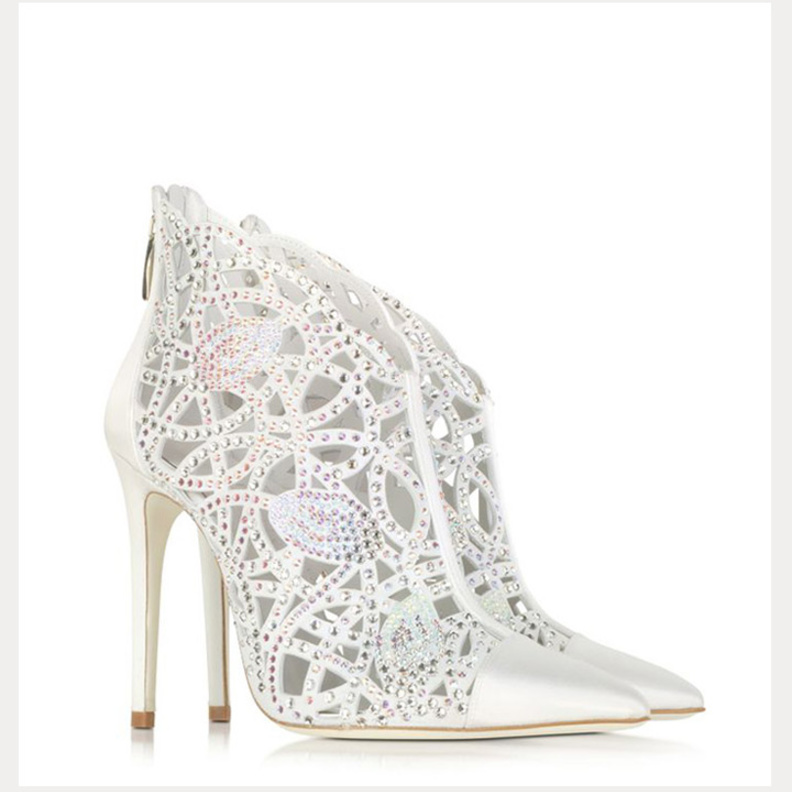 اختاري هذا الحذاء الذي يصل الى حدود الكاحل من Loriblu