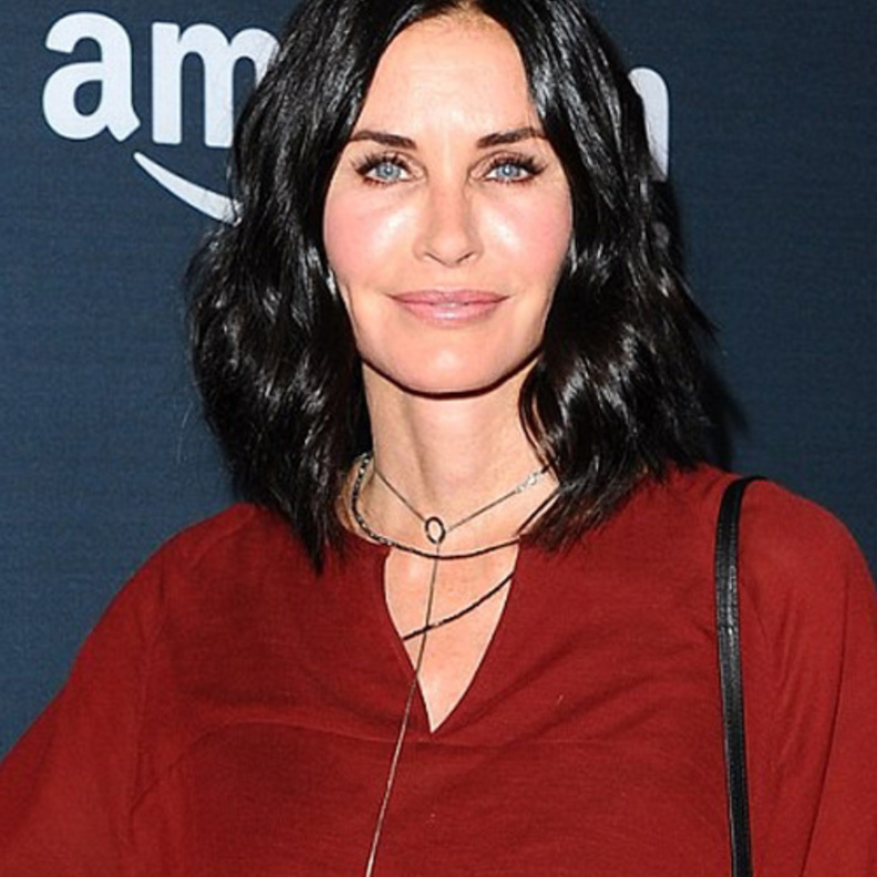 مع ابنتها كوكو وخطيبها جوني