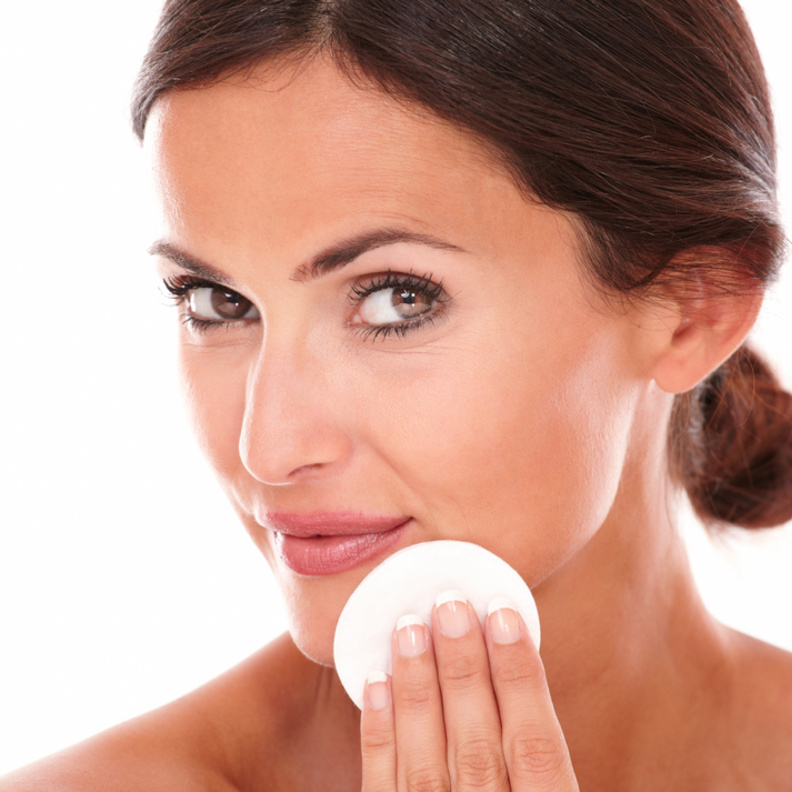 مستحضرات لتنظيف البشرة افضل هدايا يوم الام