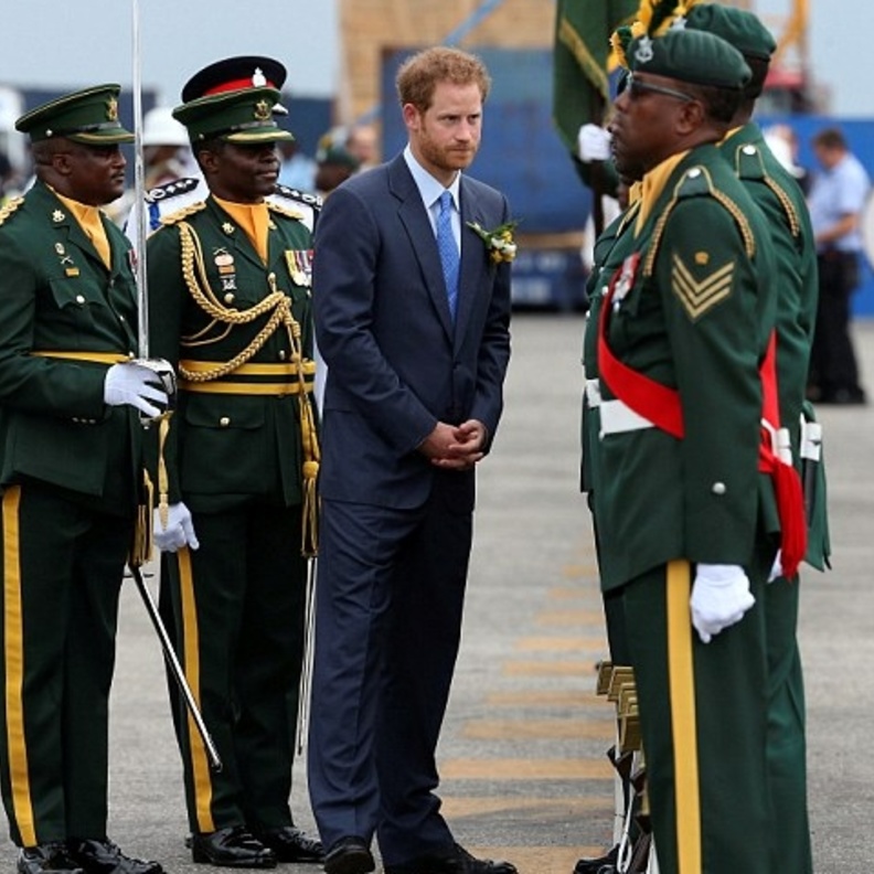 استقبال رسمي للأمير هاري في باربادوس