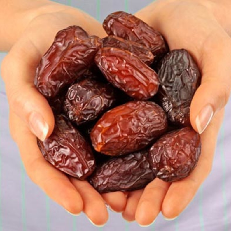 الرطب على مائدة الافطار الرمضانية