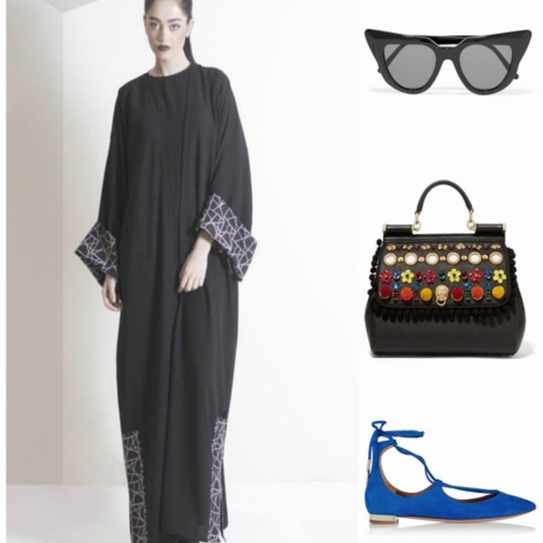 اسلوب حيوي وملون بالعباية السوداء