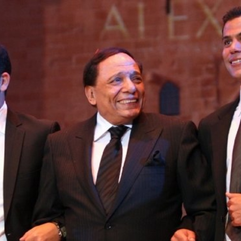 عادل فتح الباب لابنيه للعلم في المجال الفني