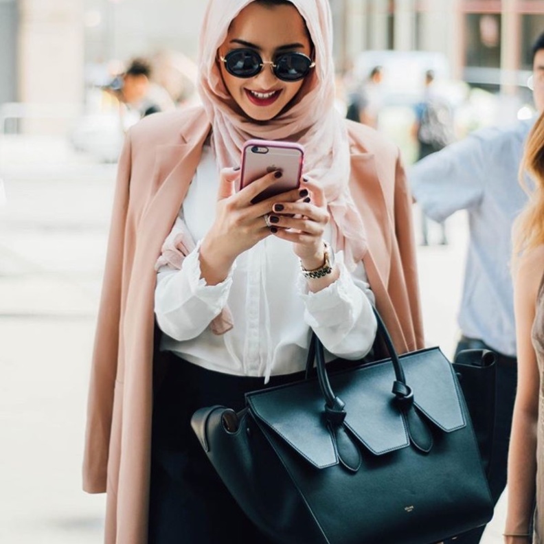 اطلالة عملية انيقة من اختيار summer