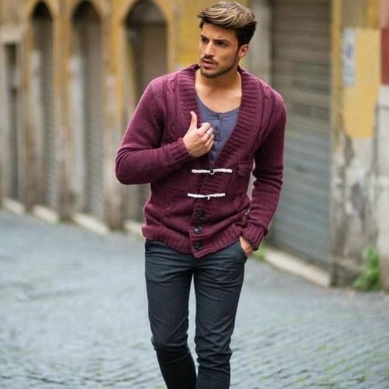 اطلالة عملية مكونة من جينز وكارديغان صوفي سميك بلون البوردو