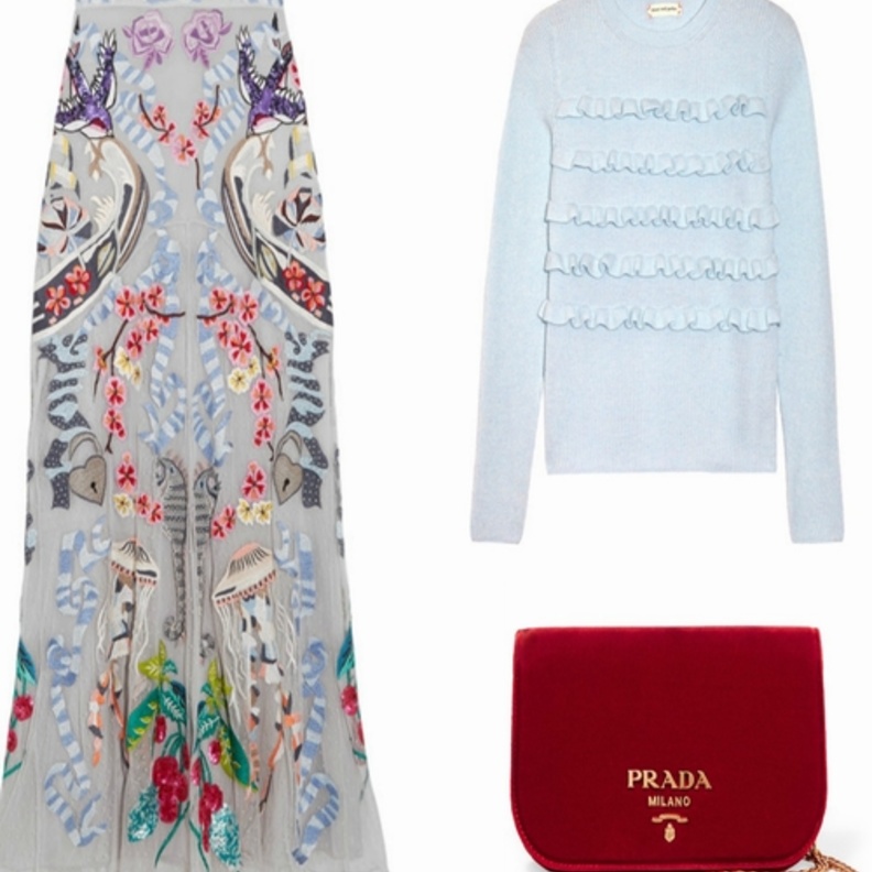 اطلالة للمحجبات في تنورة متوسطة الطول من تيمبرلي لندن