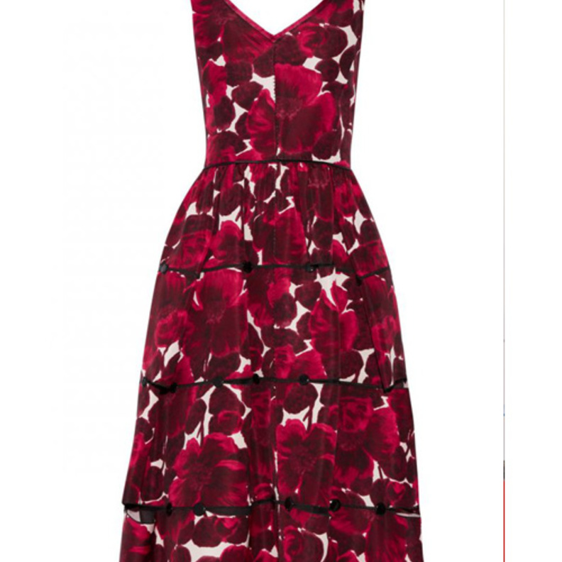 جاكيت من بالمان Balmain بالقصة الضيقة على الخصر