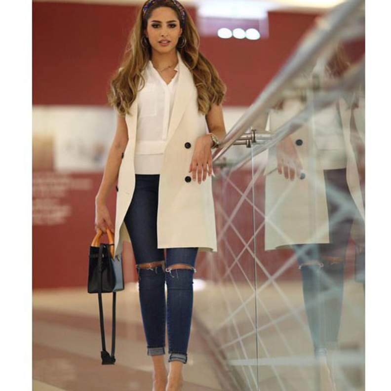 اطلالة مزجت ما بين الأسلوب العصري والكلاسيكي