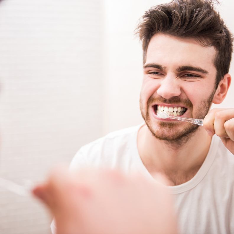 خلطة النعناع مع الزيت للعناية بالاسنان