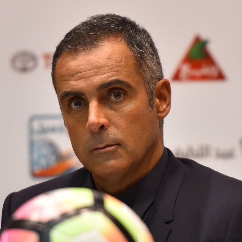 اقالة المدرب البرتغالي جوزيه غوميز