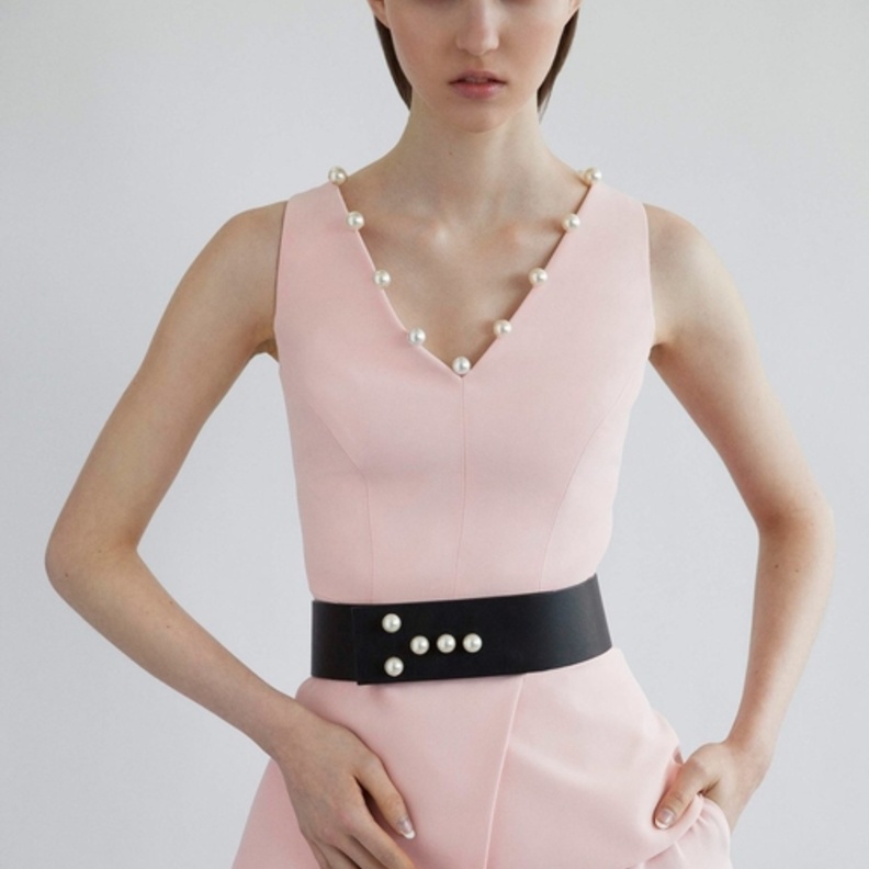 اكسسوارات الحزام مدموجة مع اللؤلؤ من دار Osman