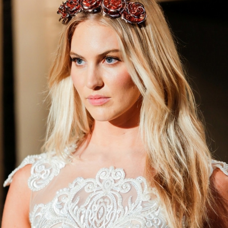 تيجان ذهبية بموديلات عصرية من Galia Lahav