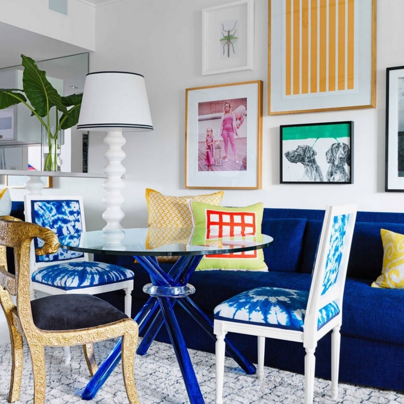 الأزرق المشع موضة الديكور الداخلي لعام 2015.