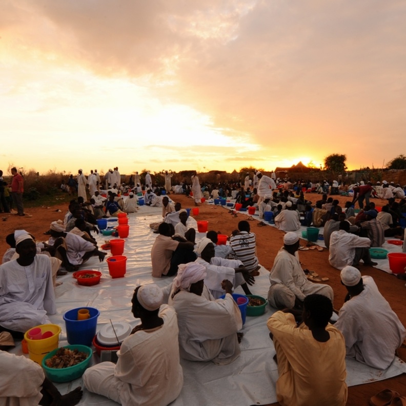 شراء التوابل والتحضيرات لرمضان