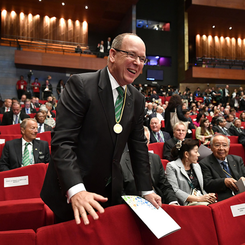 الامير البرت  امير موناكو عضو اللجنة الاولمبية الدولية