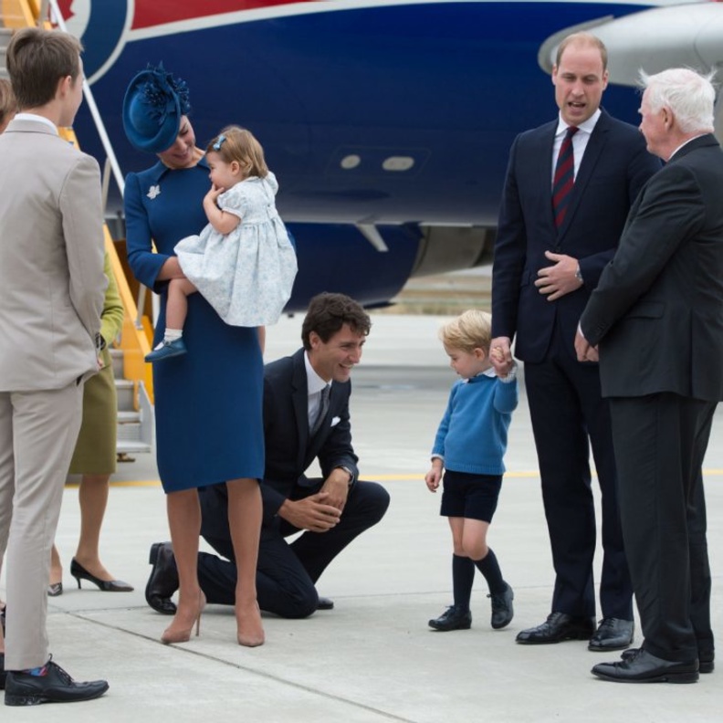 الامير جورج تجاهل رئيس وزراء كندا ورفض مصافحته