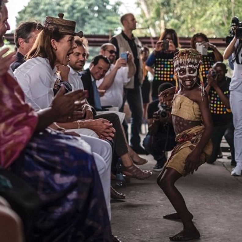 الاميرة كارولين تطلق برنامجا لتدريب الاطفال في الكونغو