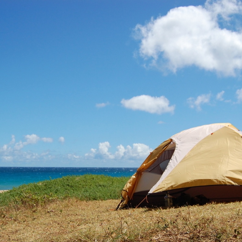 التخييم على جزيرة لاناي