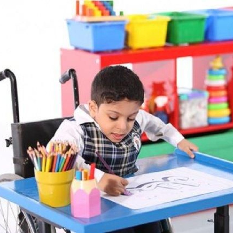 التعليم تعد برامج خاصة لدعم الطلاب و الطالبات ذوي الاعاقة