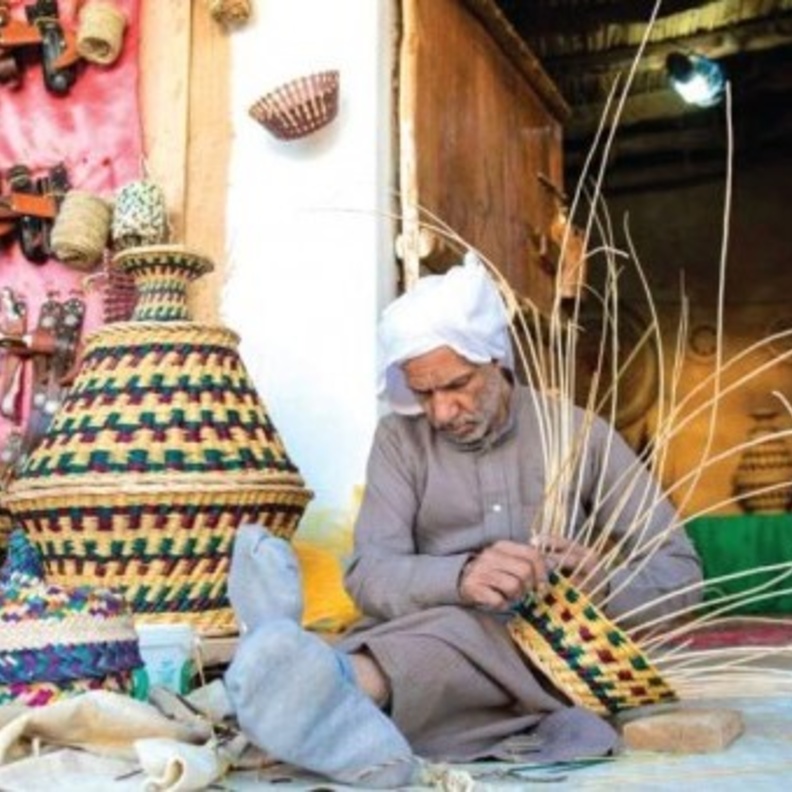 من الحرف التراثية المدعومة ببرنامج بارع