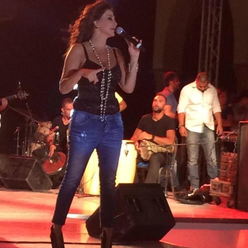  الخصر القصير أبرز الجوانب بشكل غير جميل