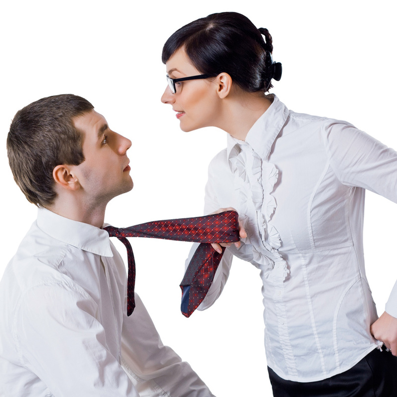 الرجل القصير مظلوم من النساء