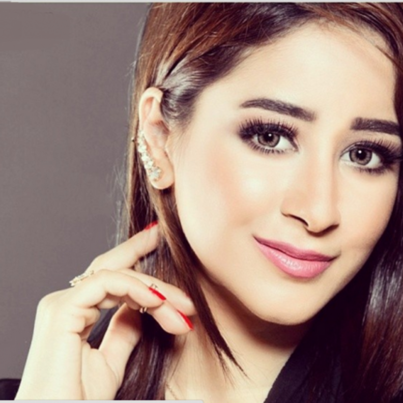  الرقيقة اسيل عمران لم تفقد رباطة جاشها